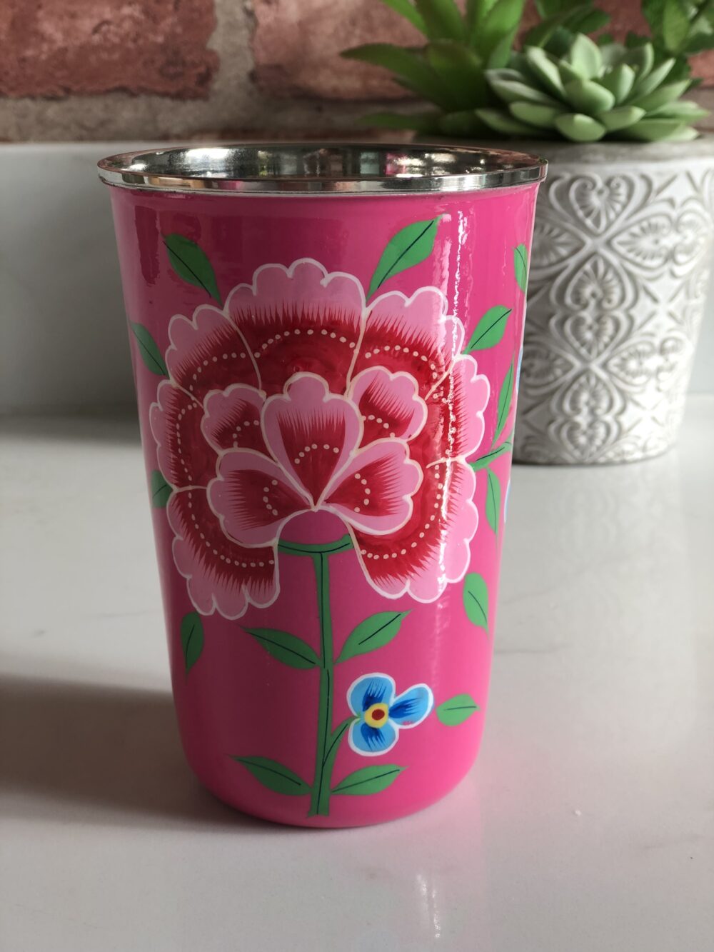 *bright pink enamel tumbler with flower